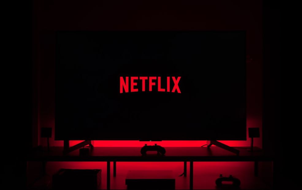 Netflix wallpaper, Netflix ads tier